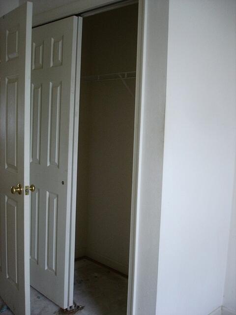 MasterBedCloset1