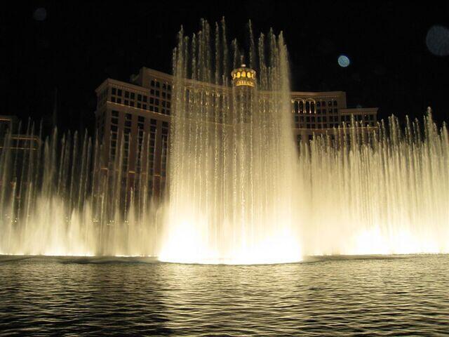 Bellagio Fountain Show VIII