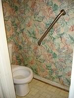 1stFloorBathroom2